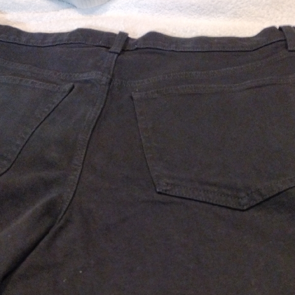 Universal Thread Black Jean Shorts Casual Style - Picture 5 of 5